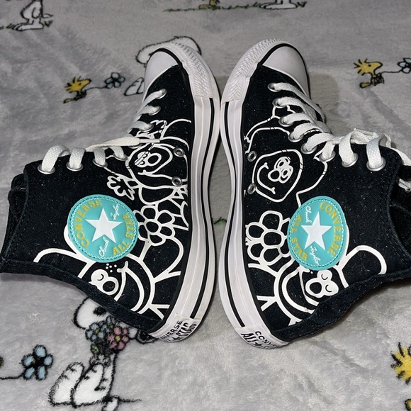 High Top Converse - Picture 4 of 10